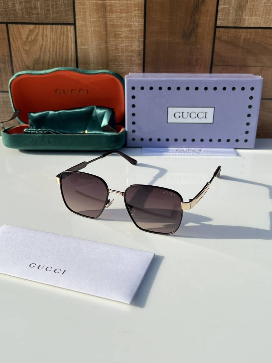 Gucci_526_gold_brown