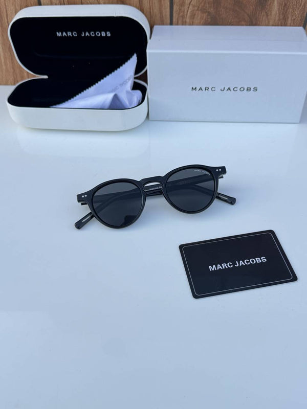Marcjacobs1103_black