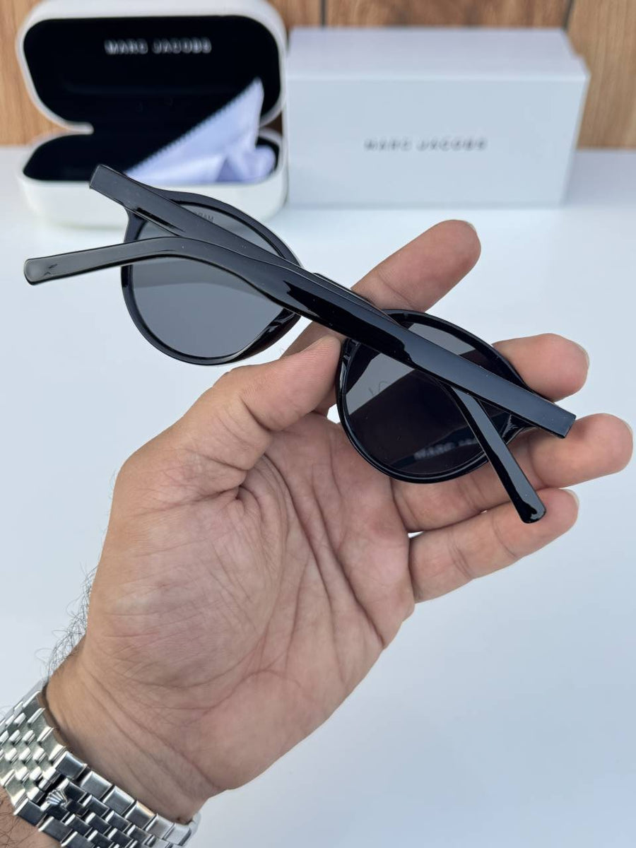 Marcjacobs1103_black