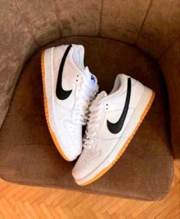 Nike sb dunk low white gum