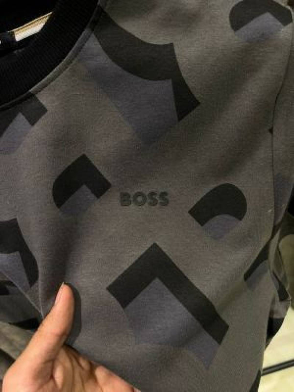 HUGO BOS IMPORTED STORE ARTICLE T-SHIRT