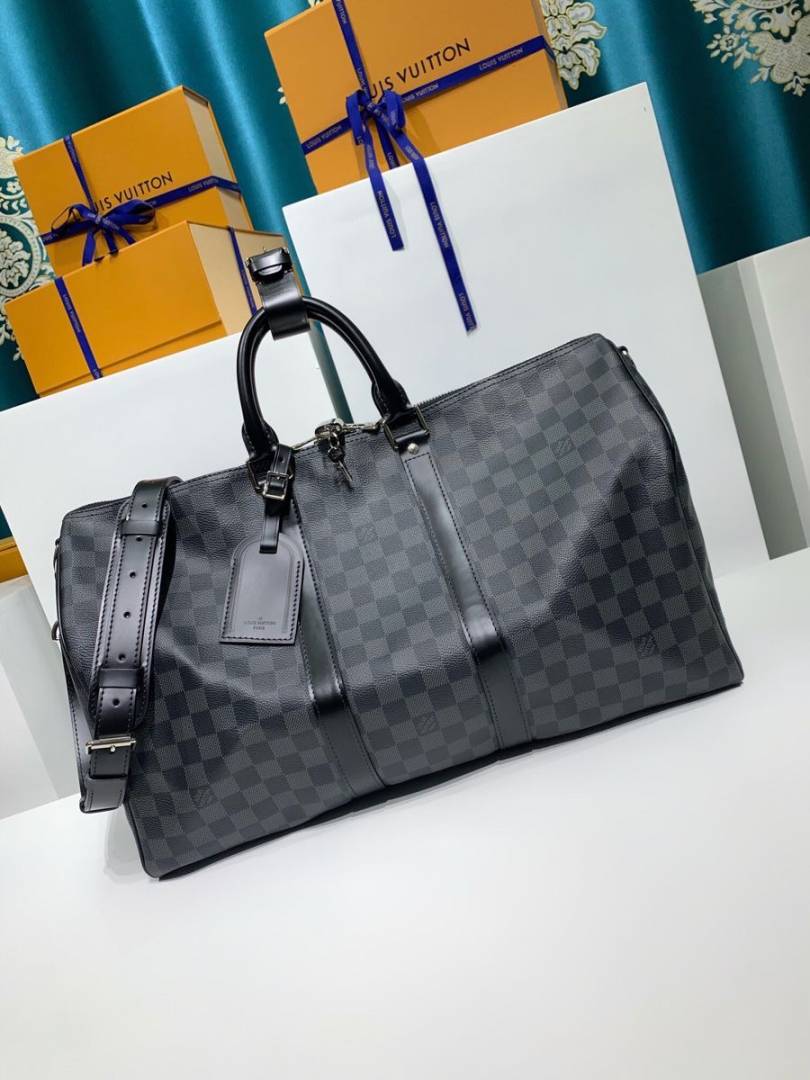 Louis_Vuitton_Keepall_55_DuffleBag_With_DustCover