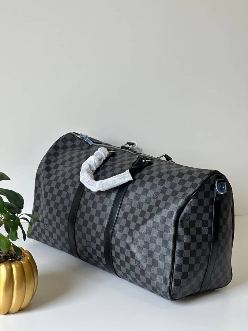 Louis_Vuitton_Keepall_55_DuffleBag_With_DustCover