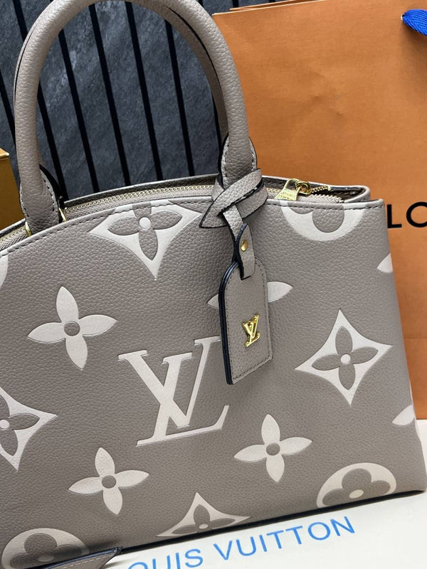 Louis Vuitton_CB_Petite_Palais_Handbag_With_OriginalBox_CarryBag