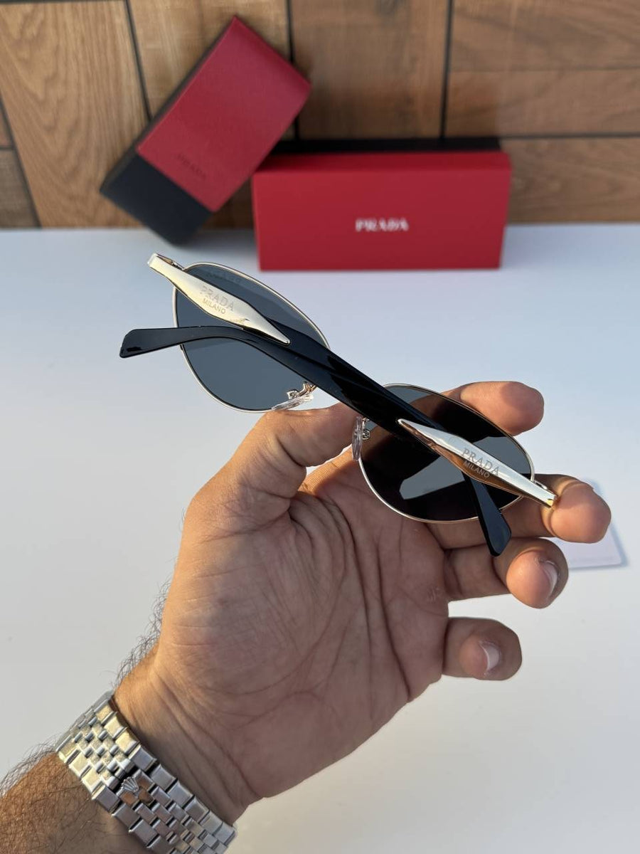 Prada_58029_gold_black