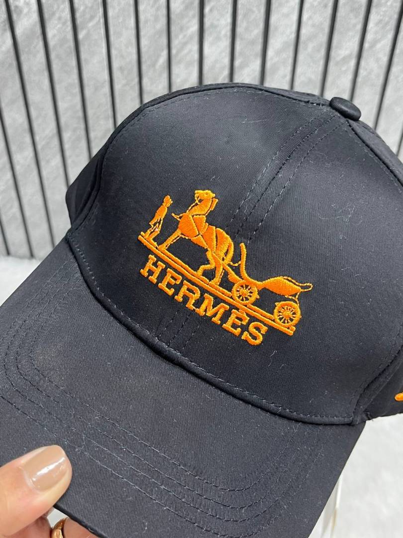Hermes_Front_Logo_Black_Premium_Unisex_Cap_With_Safety_Box