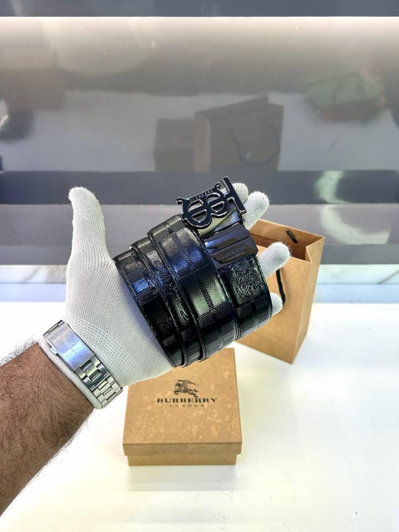 Burberry Reversible Glossy Black Belt Fa 204