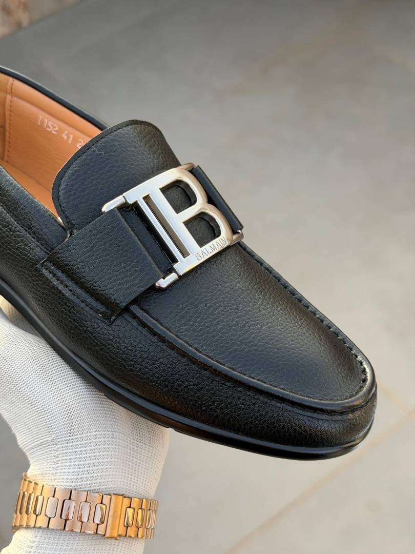 Balmain Leather Loffer Black T152