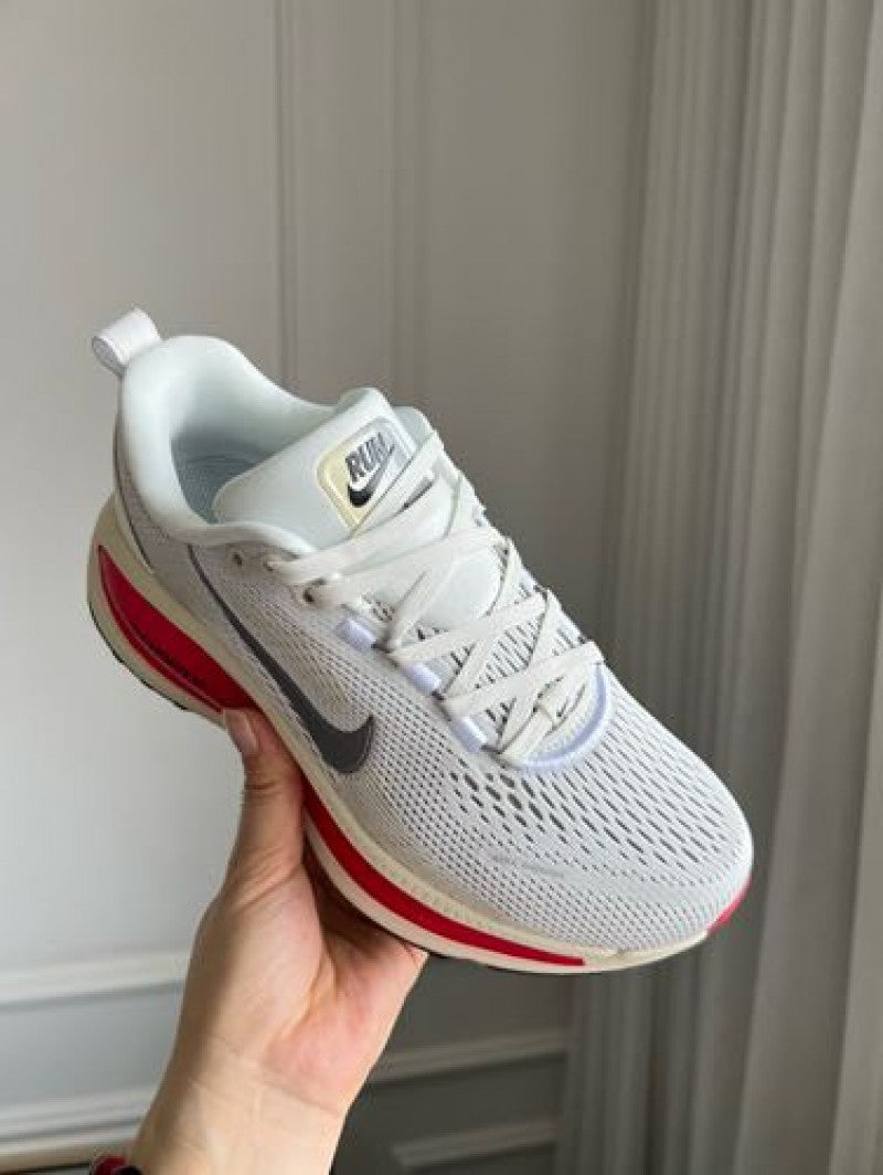 E zoom vomero 18 siren red