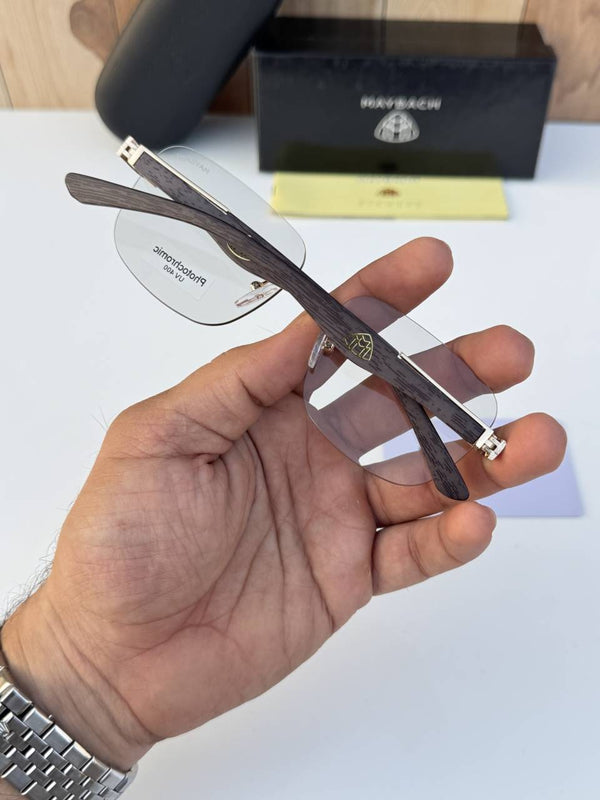 Maybach_1030_gold_grey_wooden