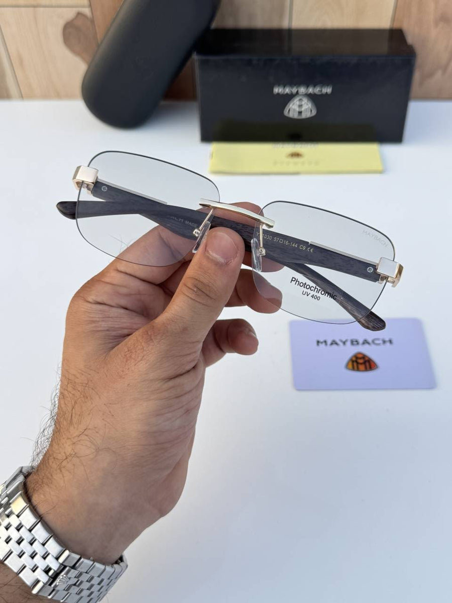 Maybach_1030_gold_grey_wooden