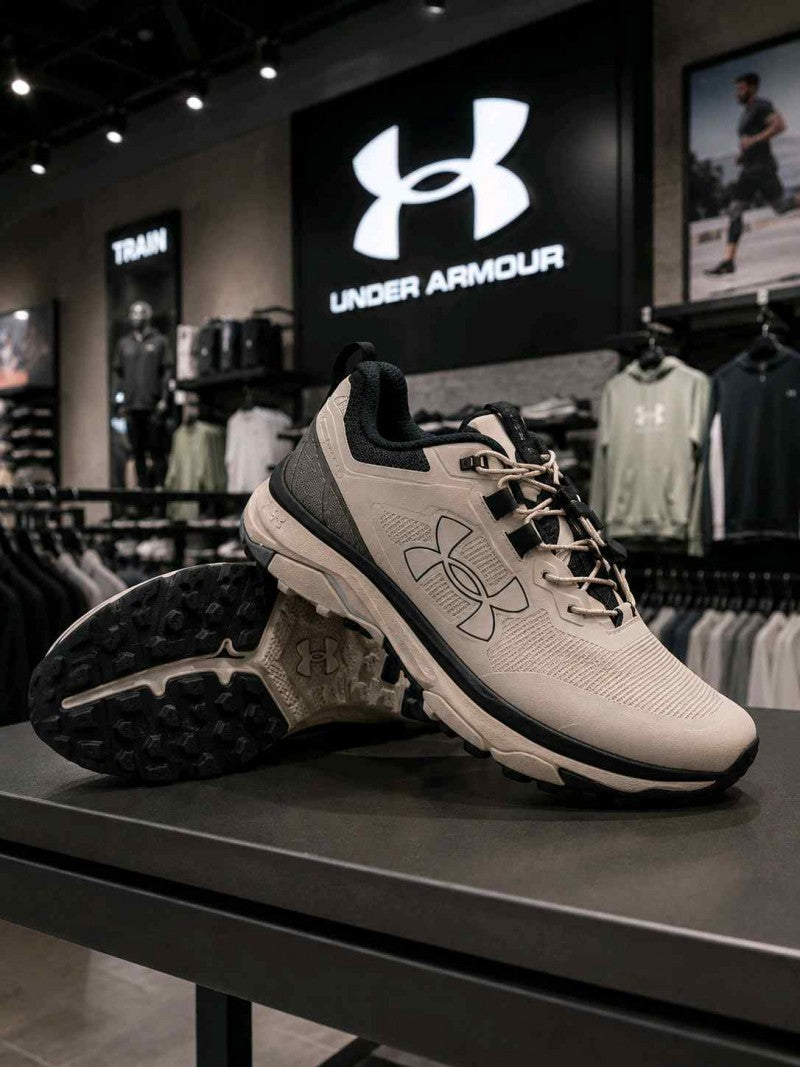 Under Armorr Charged Bandit Trail 2 Beige & Black 2573