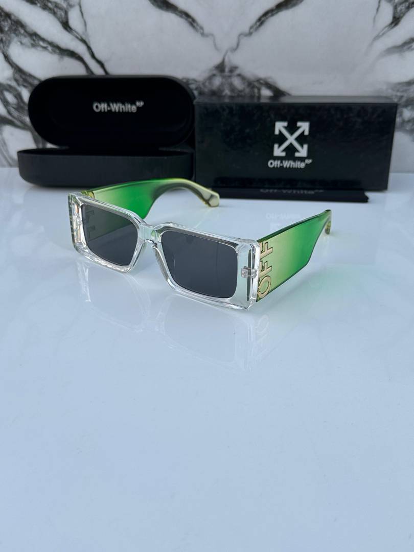Off whit 1218_transparent_black