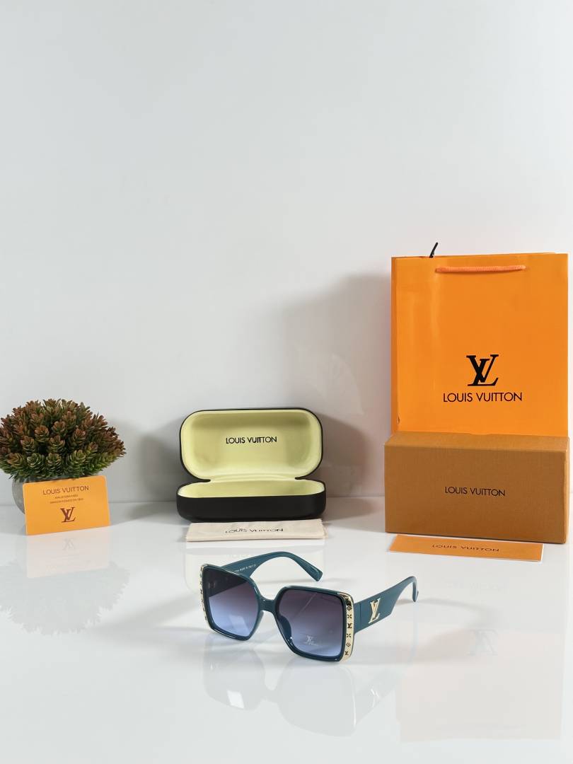 Louis Vuitton_WMNS_9552_Green