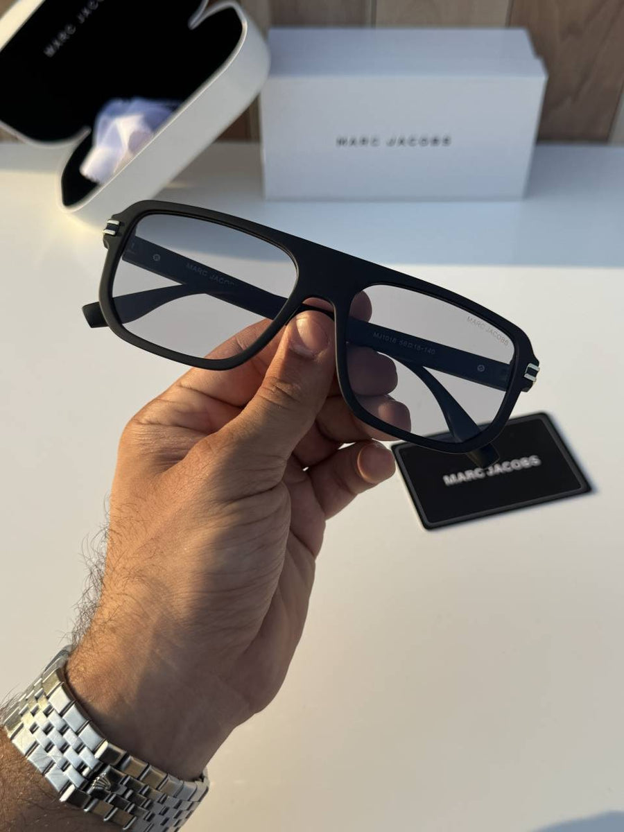 Marc_jacobs_1018_black_plano