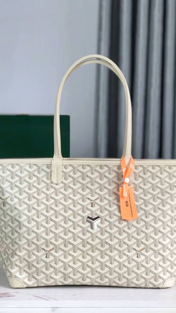 Goyard_Artios_GM_Of White-AP_Tote_WithWallet_Dustcover