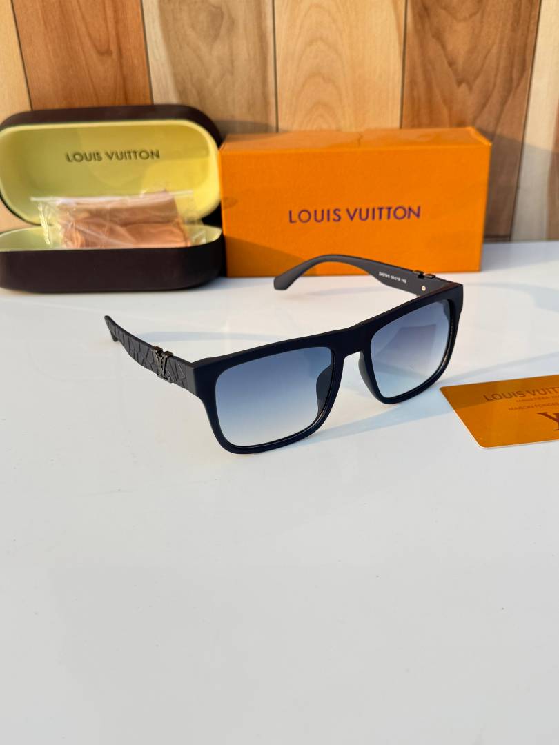 Louis Vuitton_578_matt_blue