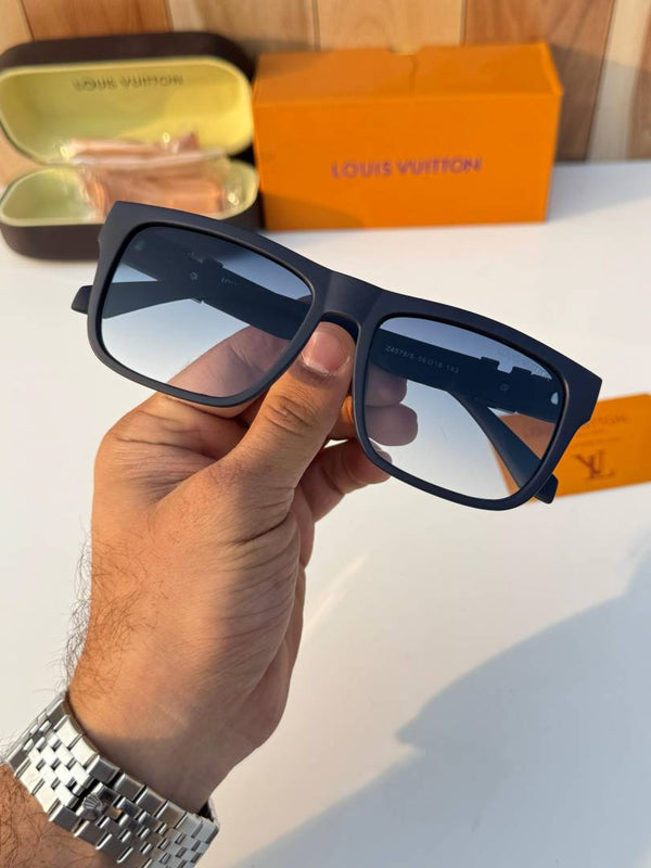 Louis Vuitton_578_matt_blue