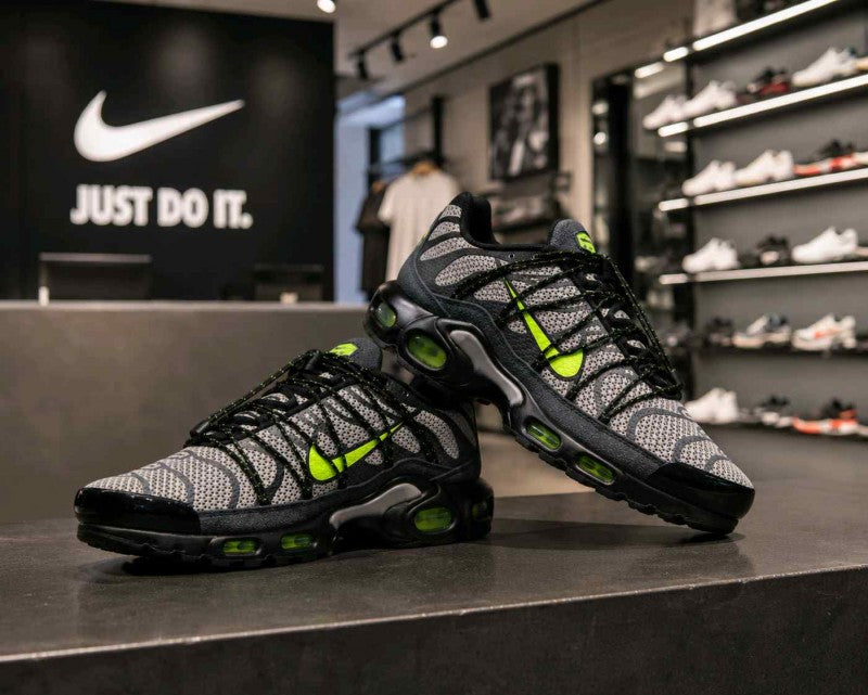 Nike Airmax Plus Utility Tan Volt 2387