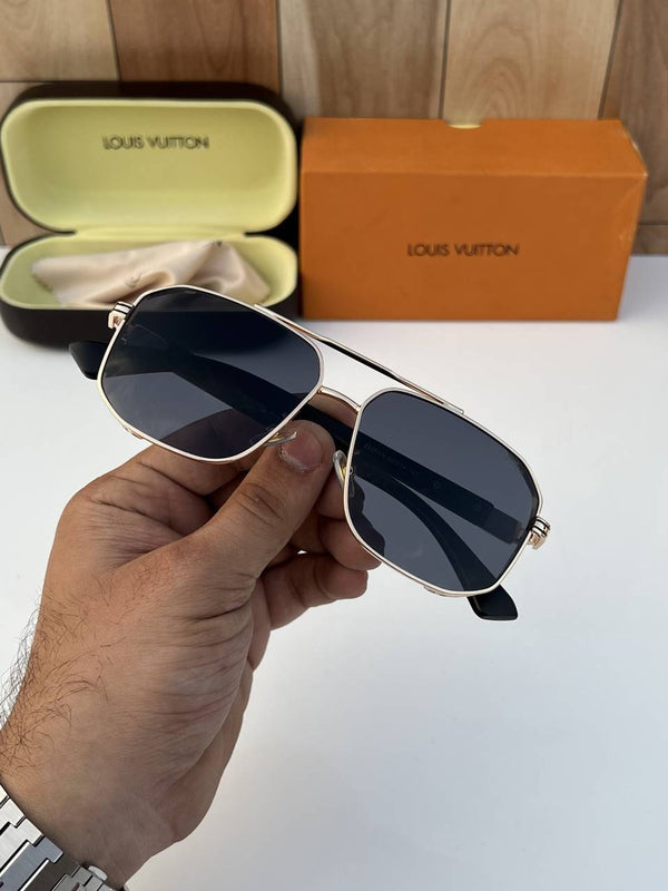 Louis Vuitton_1203_gold_black