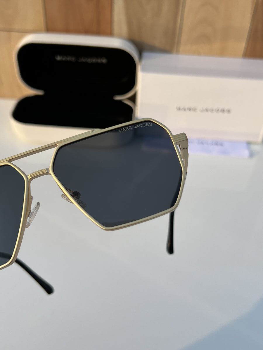 Marc_jacobs_510_gold_black
