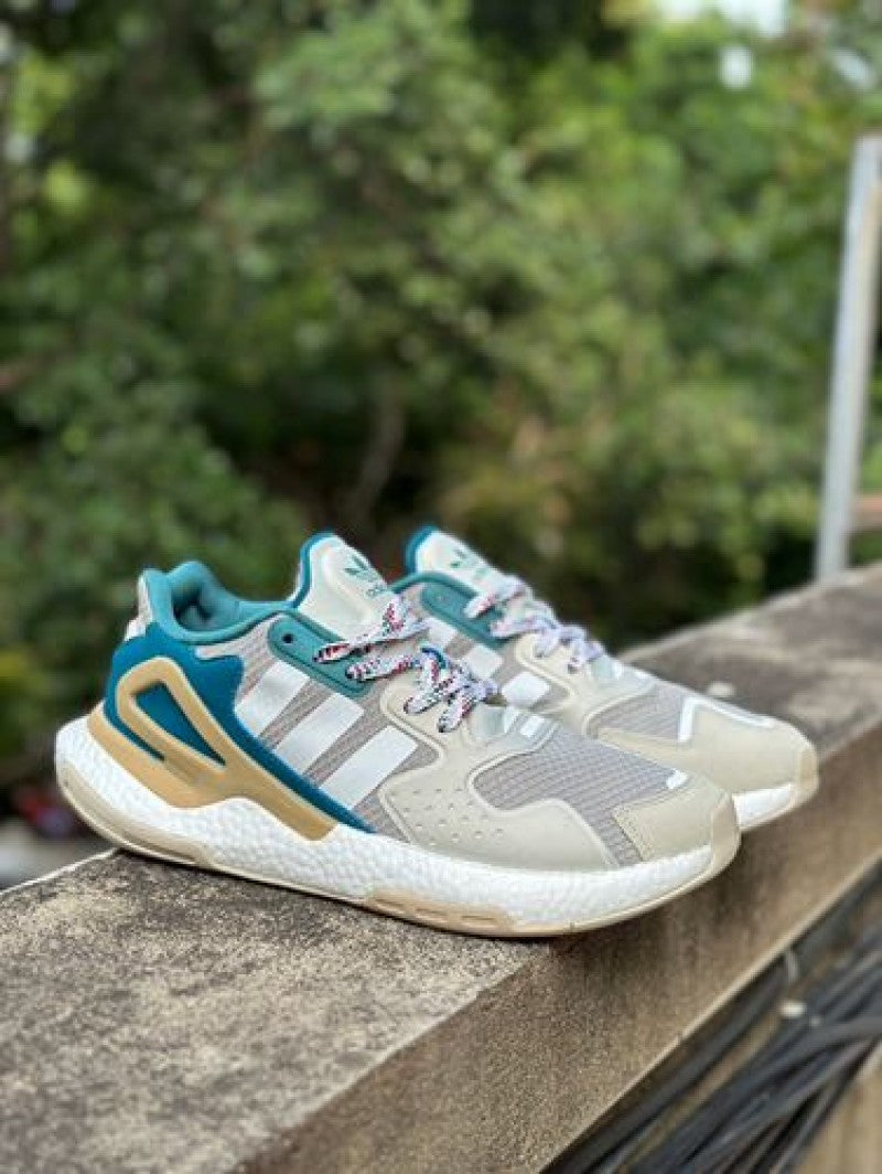 Adidas DAY JOGGER BOOST MULTI