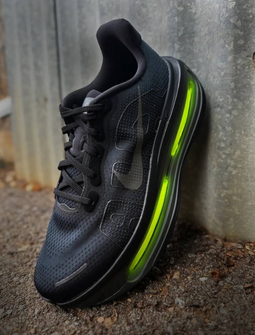Nike Vomero Premium Black Volt Green