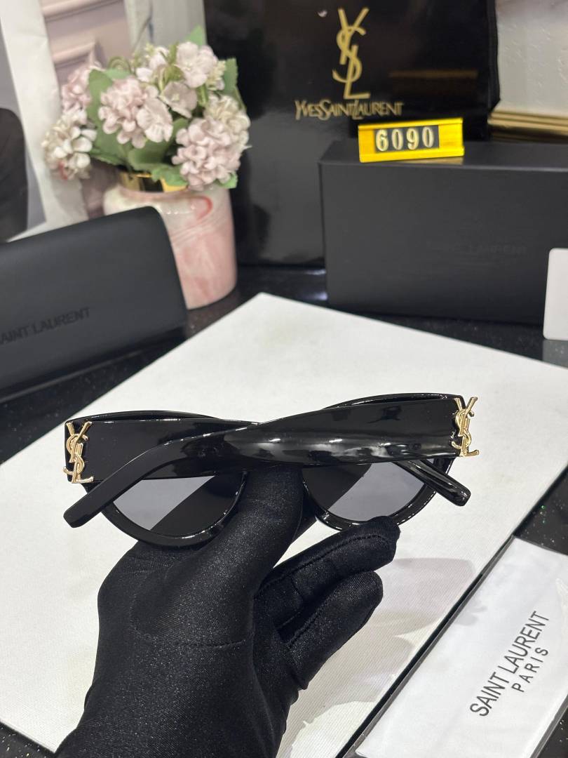 Yes saint laurent 6090 black