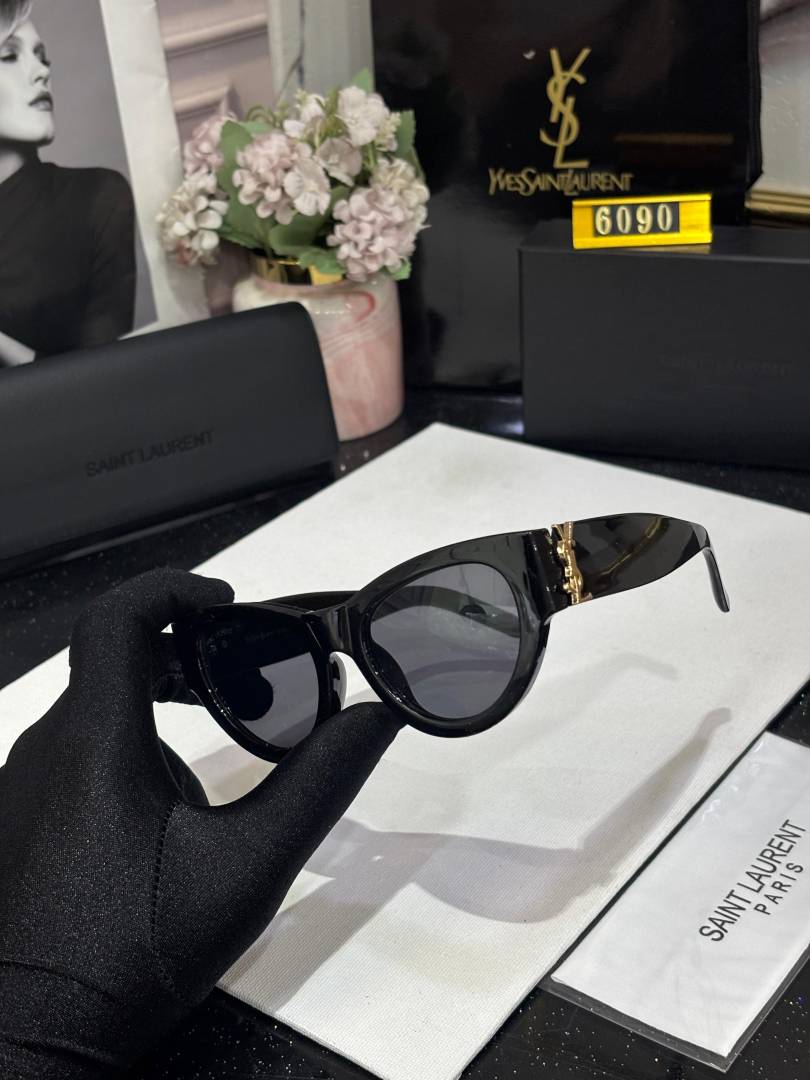 Yes saint laurent 6090 black