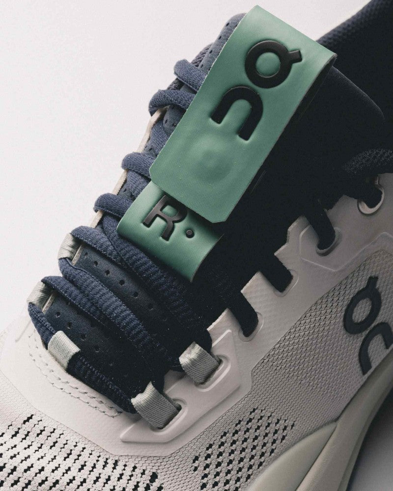 On The Roger Pro Undyed White Aloe 6157