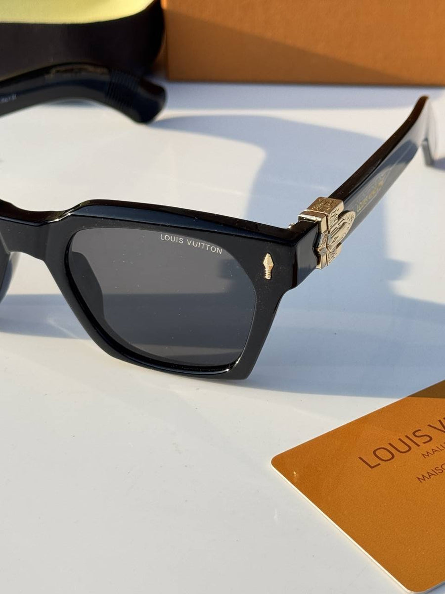 Louis Vuitton_1139_black