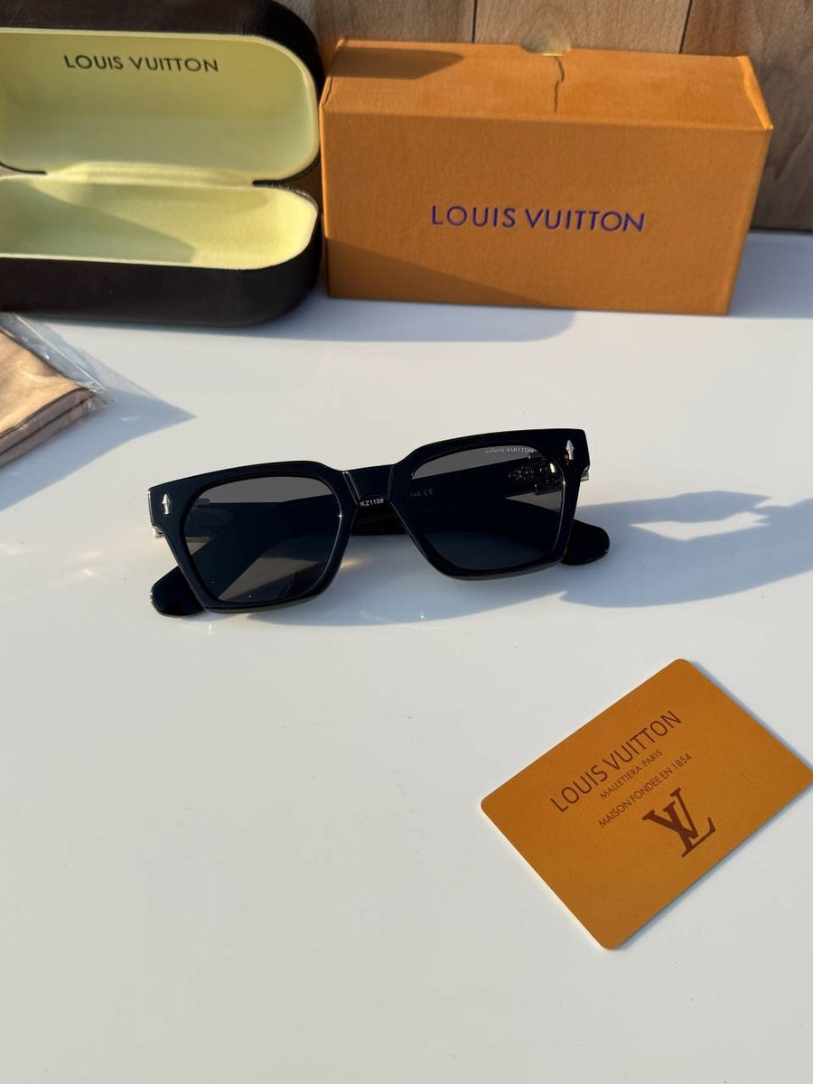Louis Vuitton_1139_black