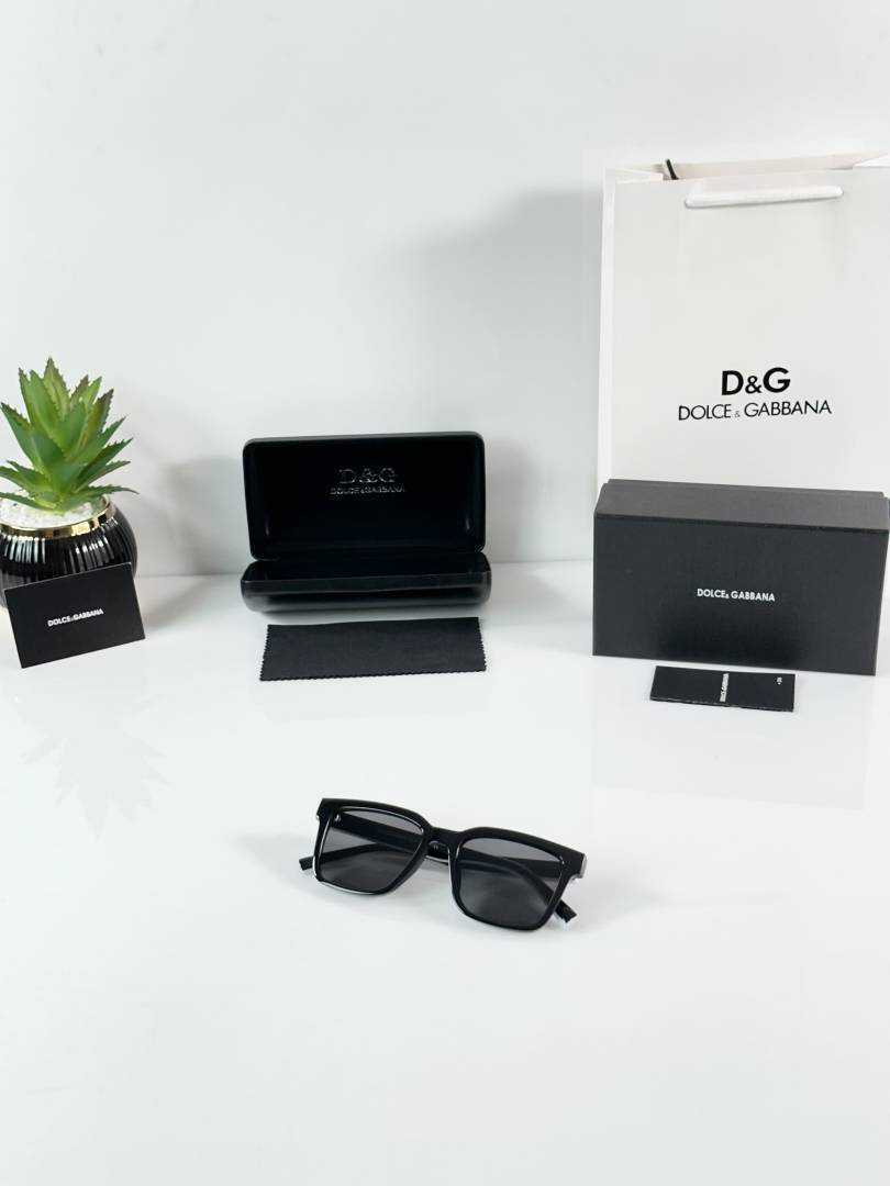 DG 5101 Black White