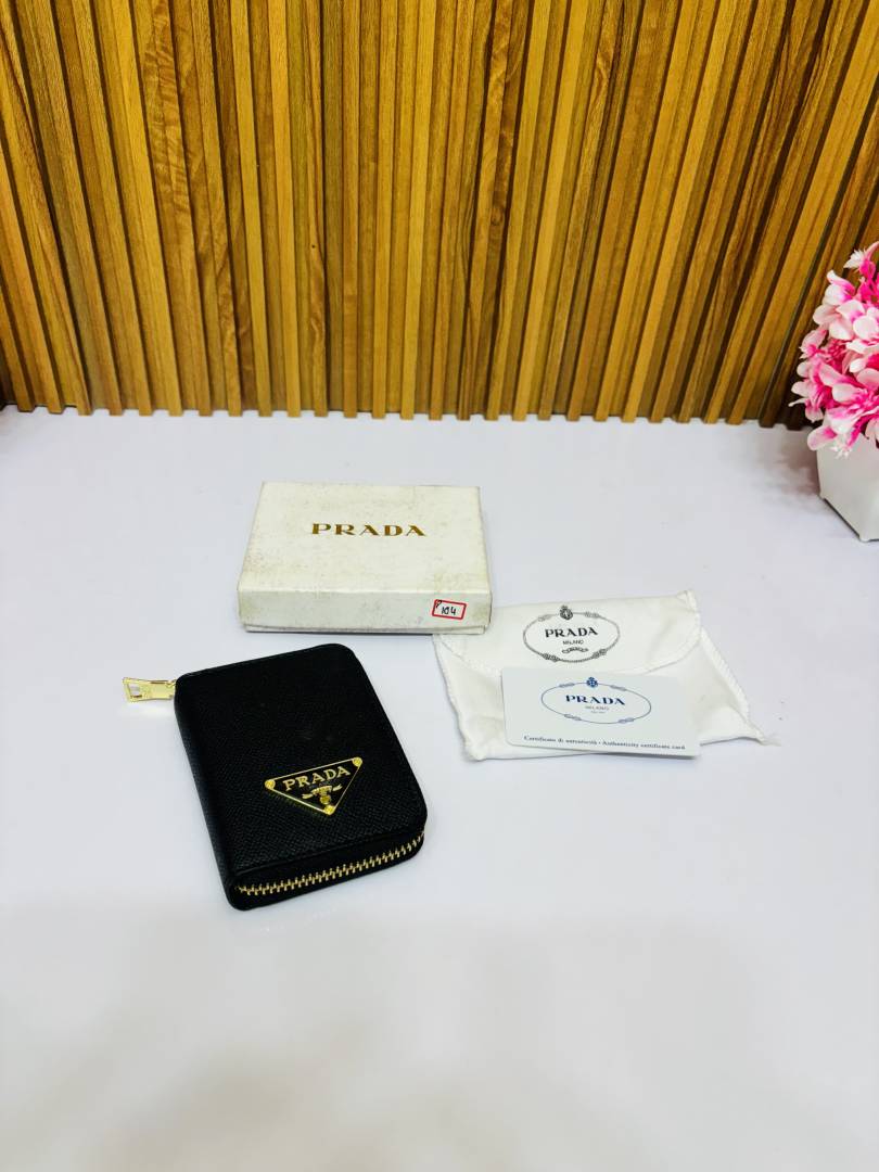 104 PRADDA PREMIUM QUALITY WALLET NO.68