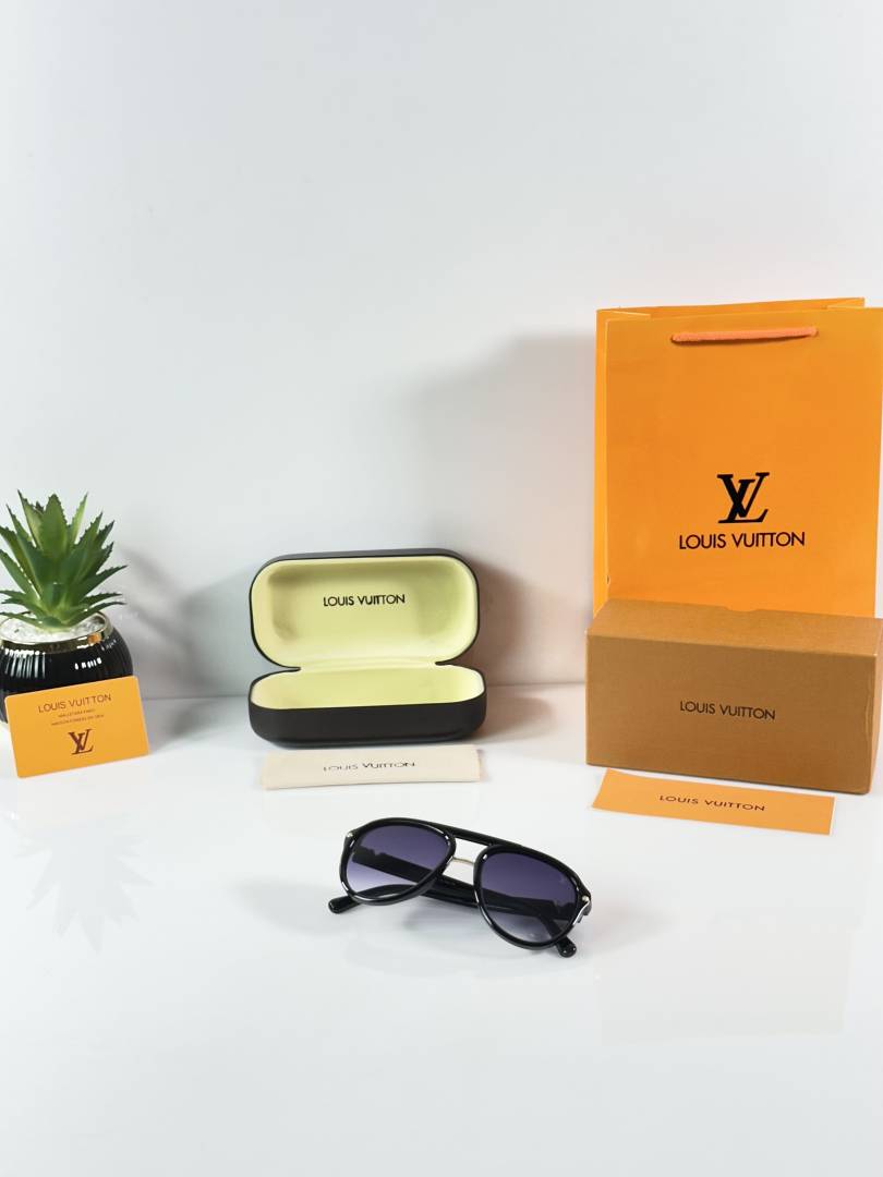 LV 1939 Black Shaded
