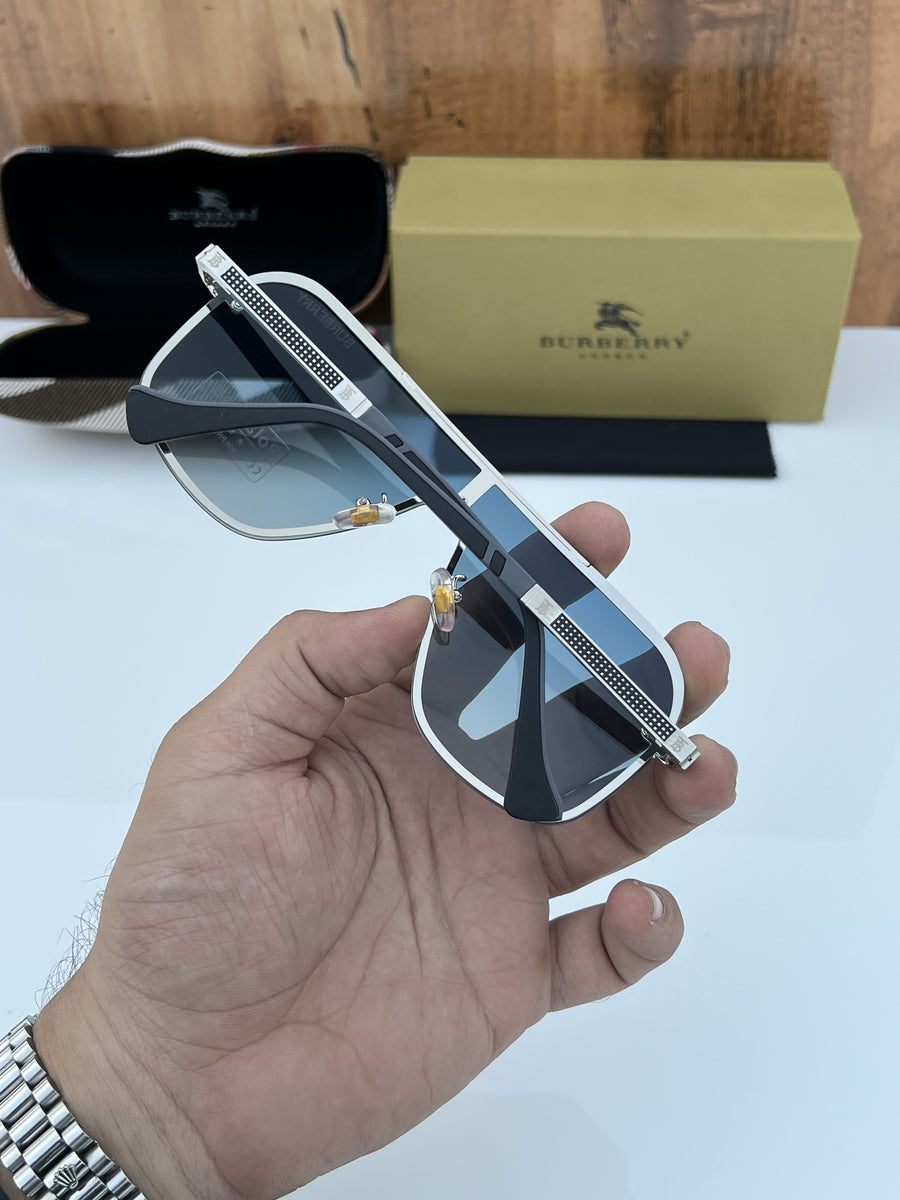 Burberry_503_silver_blue