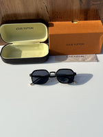 Louis Vuitton_69_full_black