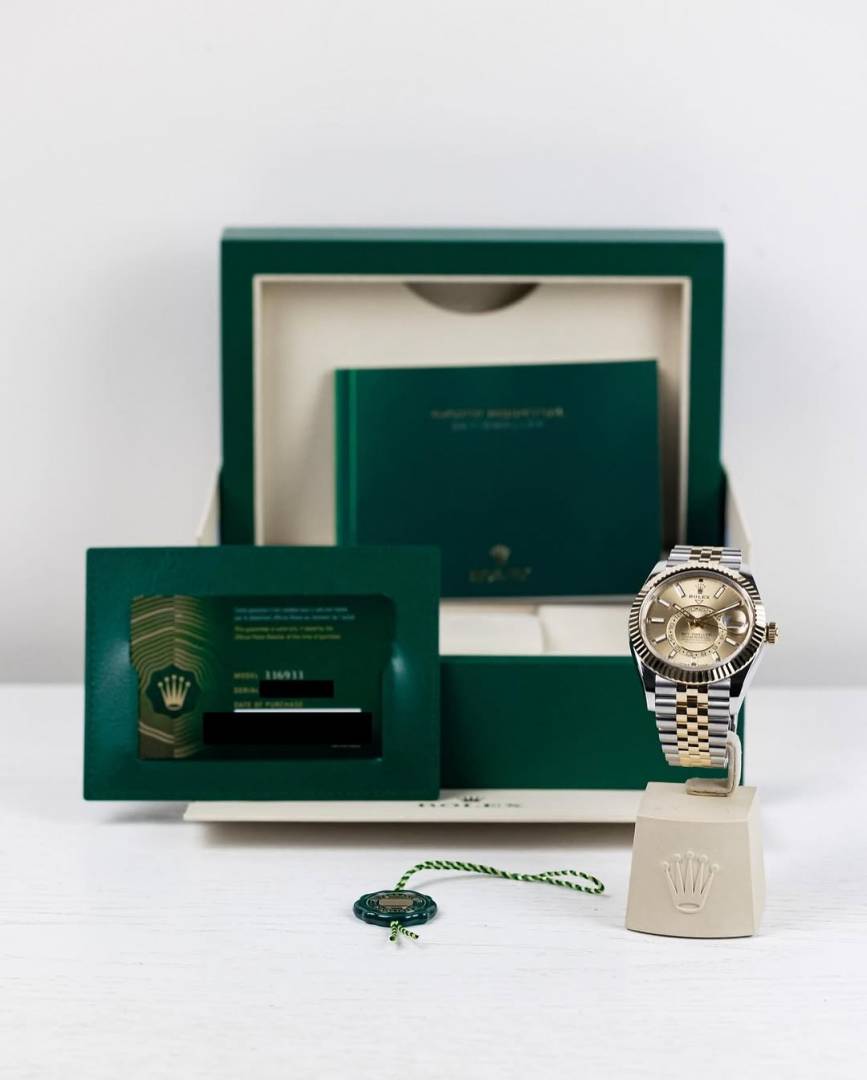 Rolex Oyster perpetual Sky Dweller Z-R Premium
