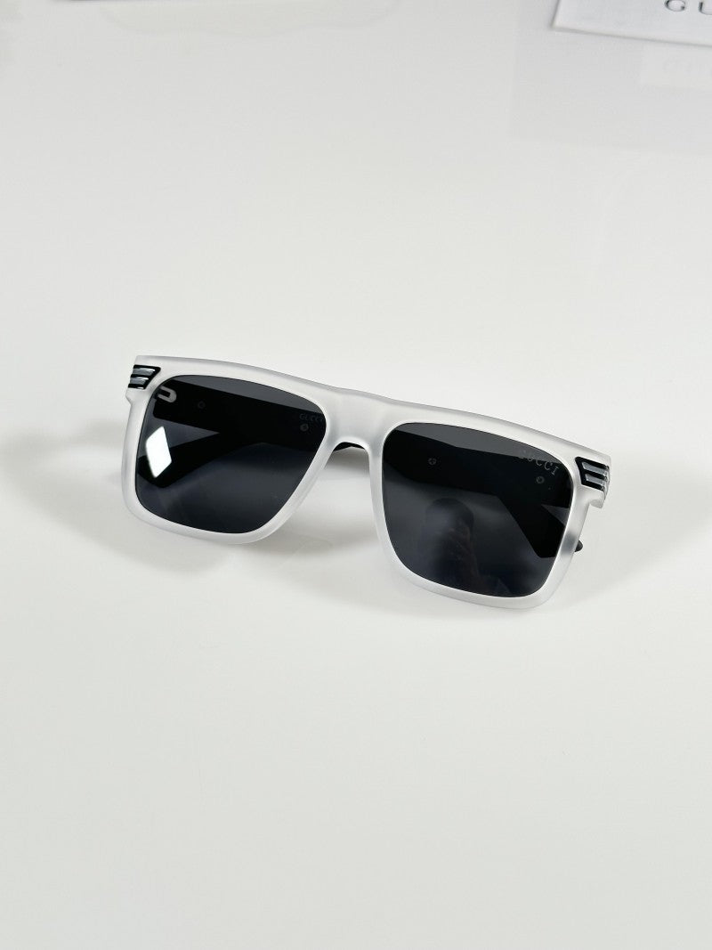 GG 534 Ice Black