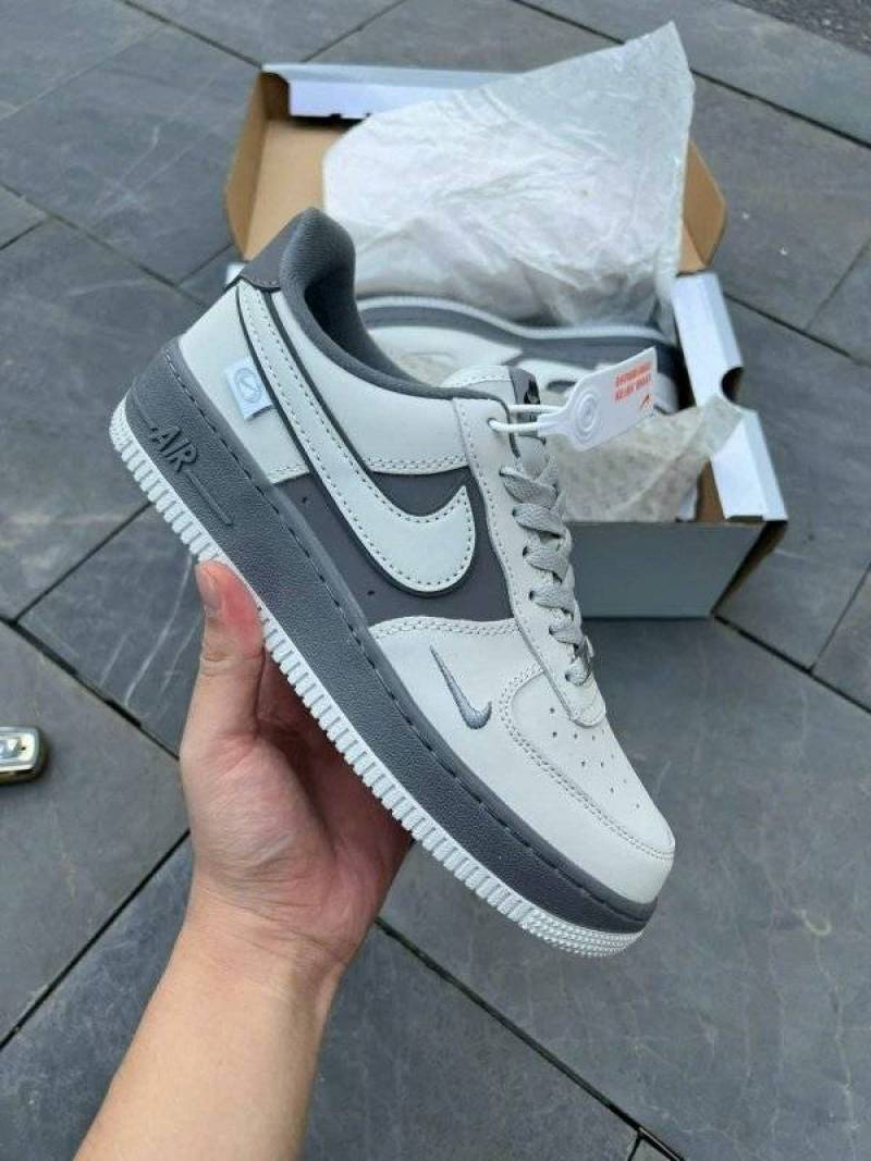 Nike Air Force 1 Low Grey Metallic