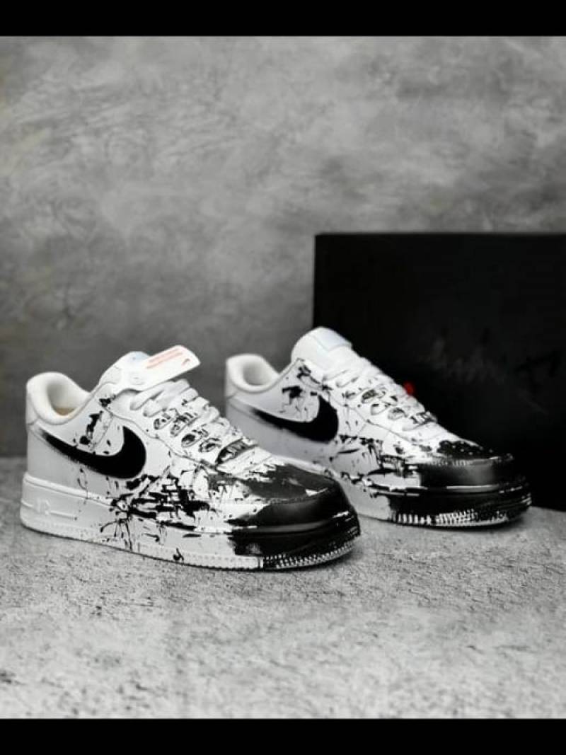 Nike Airforce 1 Black paint custom