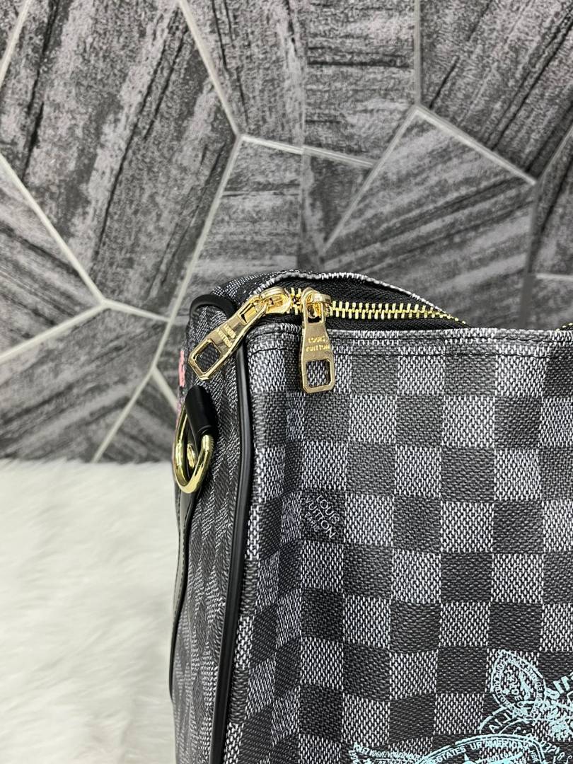 Louis Vuitton_Keepall_55_Premium_Duffle_With_DustCover
