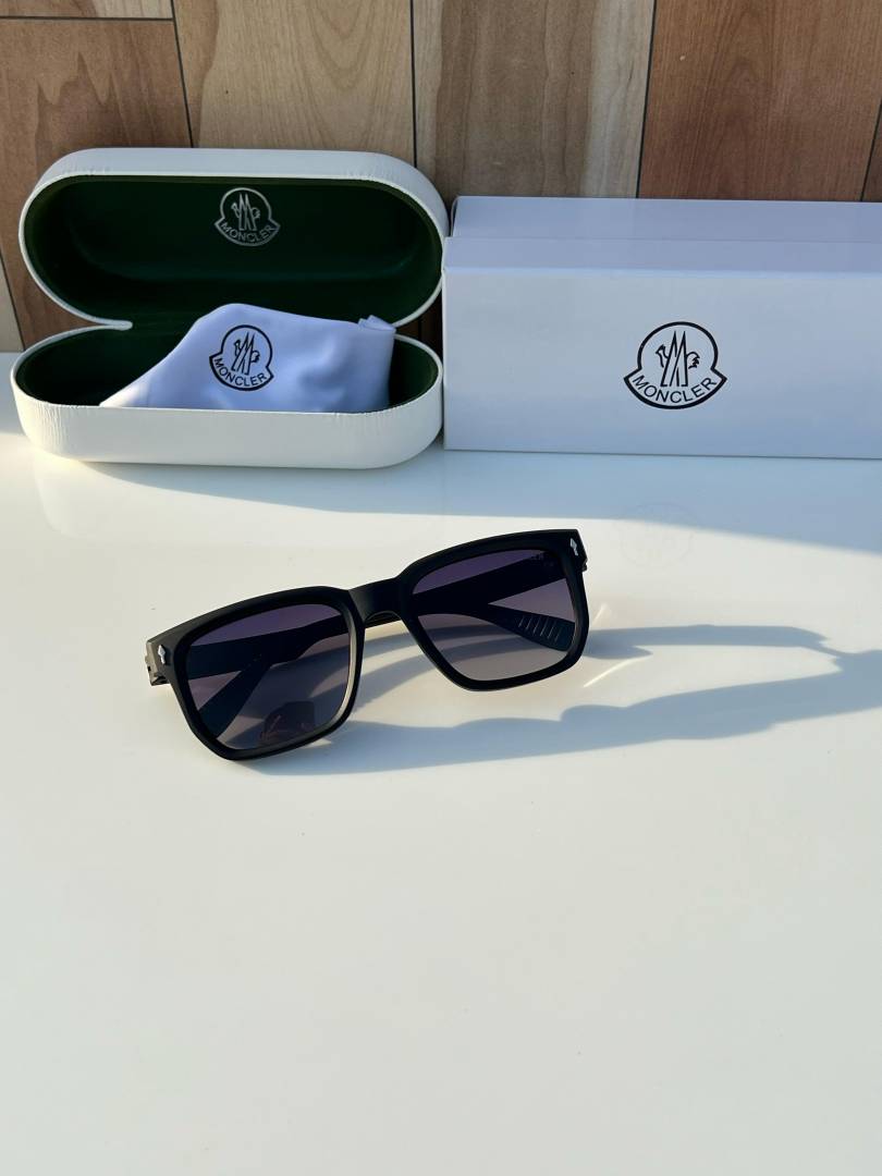 Moncler_7507_black_shaded