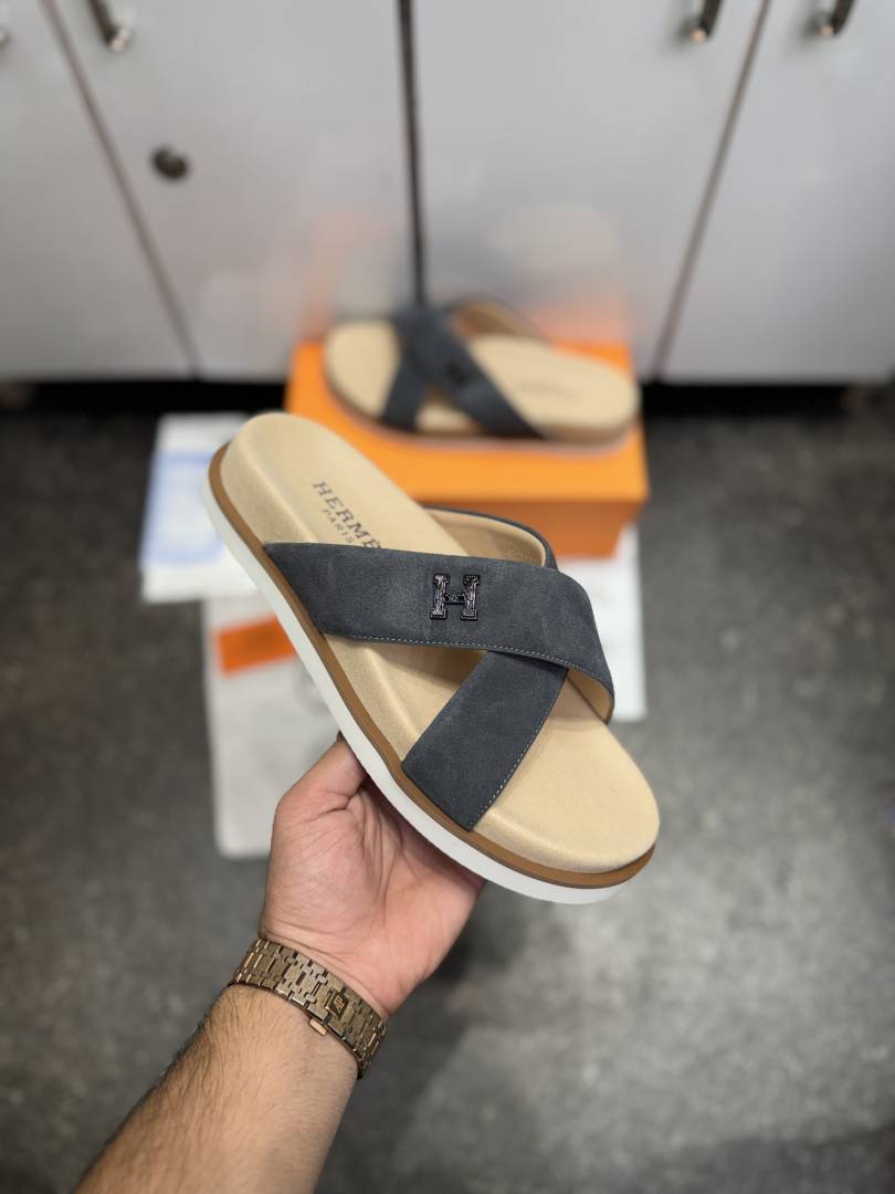 Hermes INFRA CROSS ITALIAN SLIDE GREY SUEDE 023