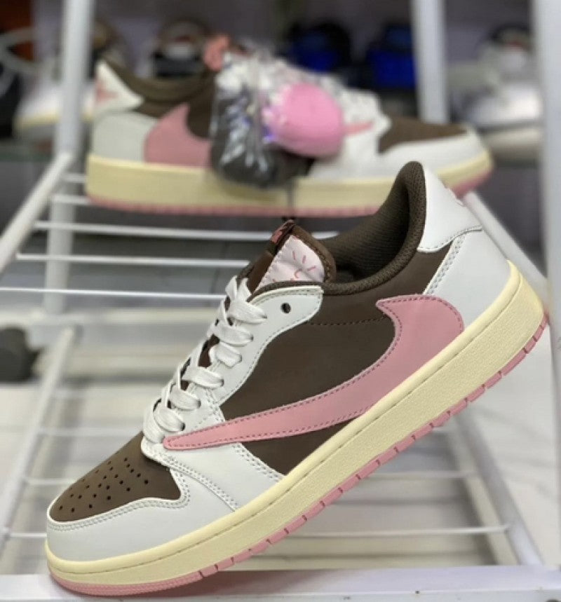 Nike AIR JORDAN 1 LOW X TRAVIS SCOTT DARK PONY PINK