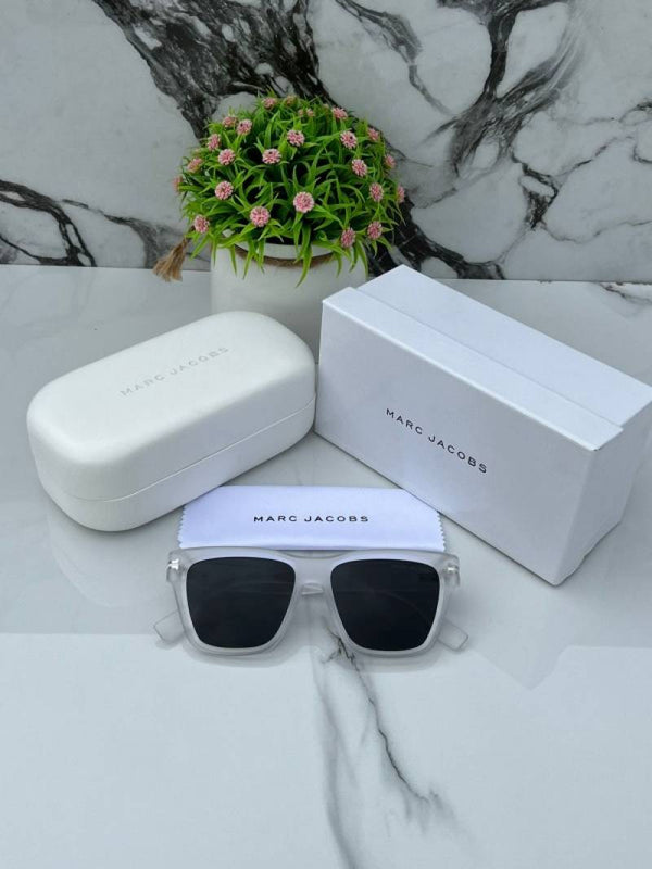 marc jacobs 1002 white black