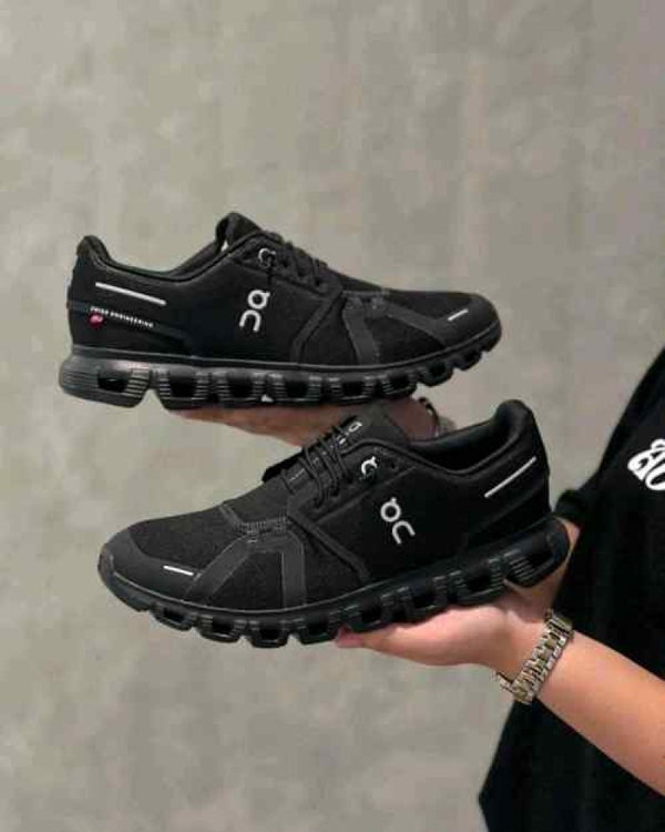 ON CLOUD 6 WATERPROOF FULL BLACK