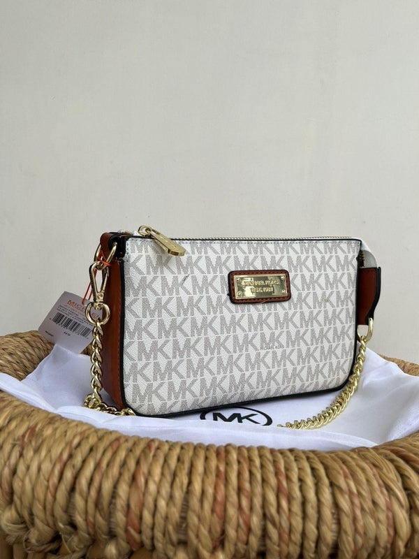 Michael Kors_Chain_Pouchette_With_DustCover