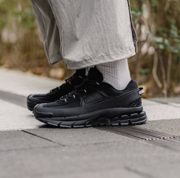 Nike Zoom Vomero Roam triple Black