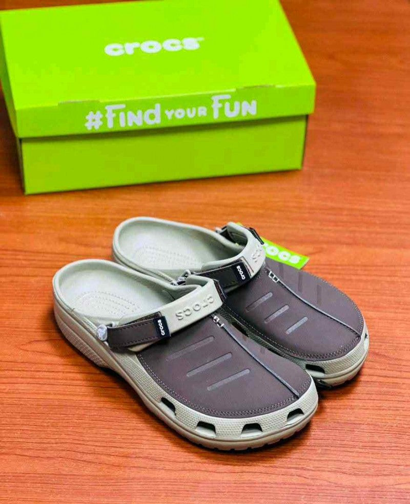 Crocs YUKON CLOG Ligtht TAN
